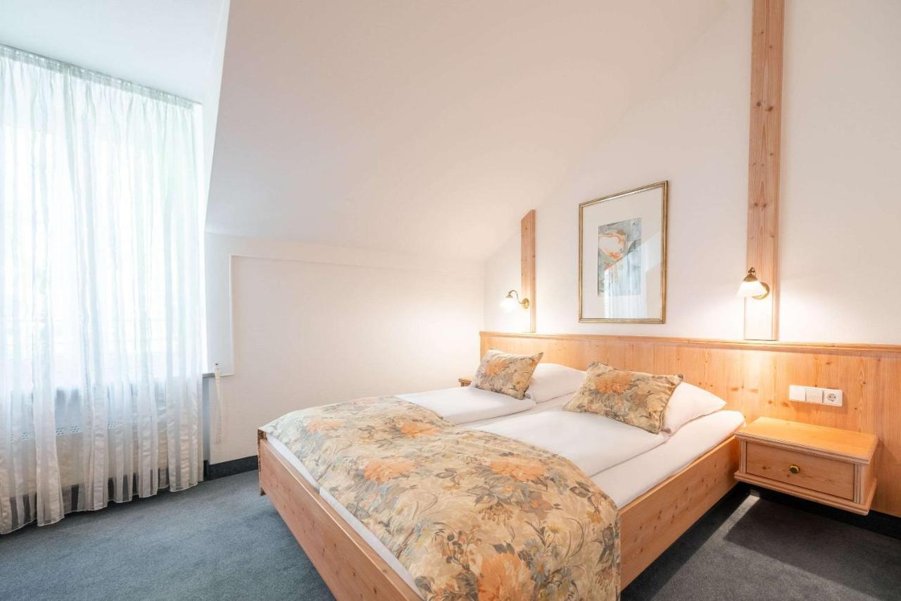 Hotel Georgenhof Markt Schwaben Buitenkant foto